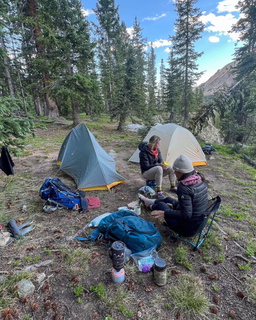 camping on the conundrum hot springs route in colorado near aspen and crested butte